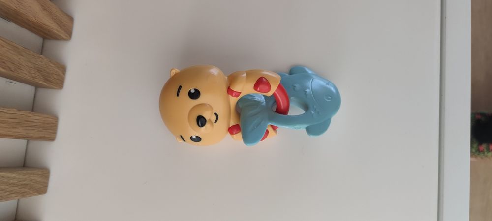 Brinquedos e peluches bebé