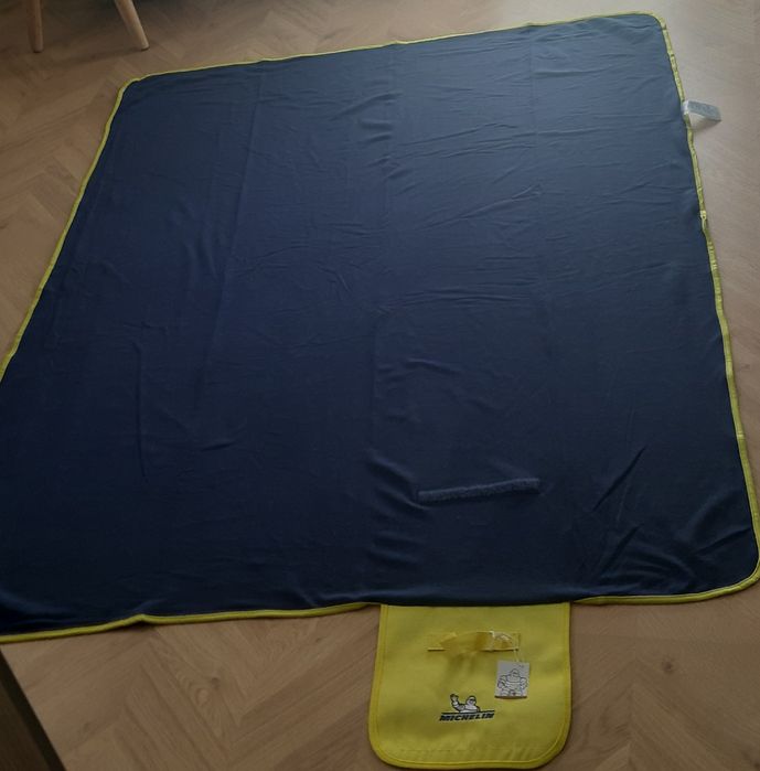 Koc polarowy piknikowy  marki Michelin 126x162 cm z logo Bibendum