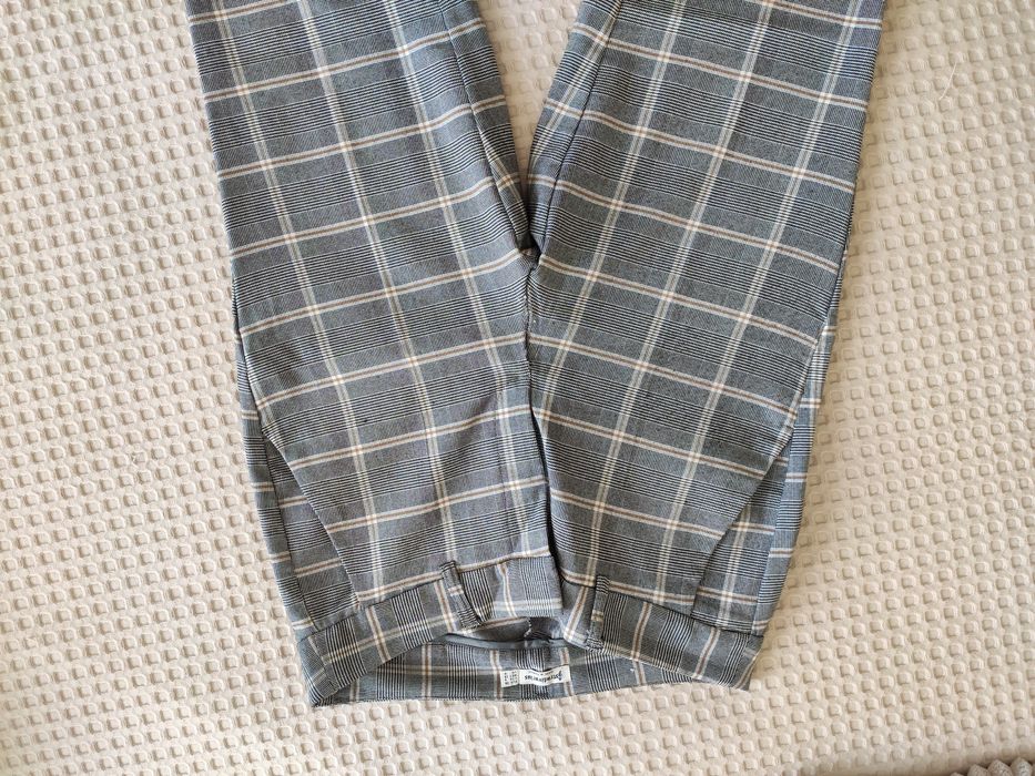 Штани в клітинку Stradivarius
