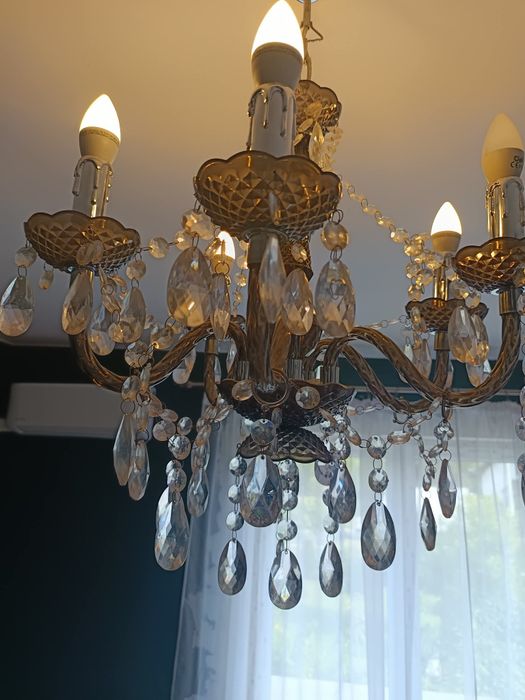 Żyrandol kryształowy lampa