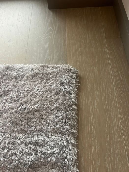 Tapete cinzento para sala e/ou  quarto 300€ Medidas 230 cms x 320 cms