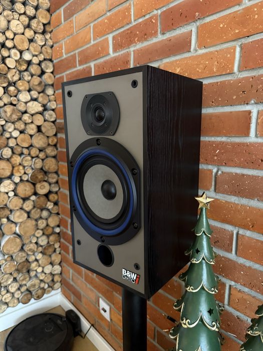 Kolumny głośniki podstawkowe Bowers & Wilkins DM110i B&W