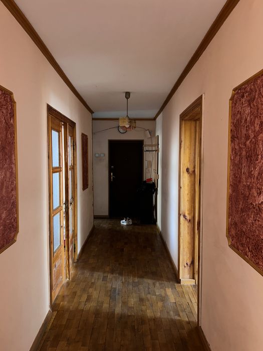 ВЕЛИКА 3 кім. квартира у тихому районі Д