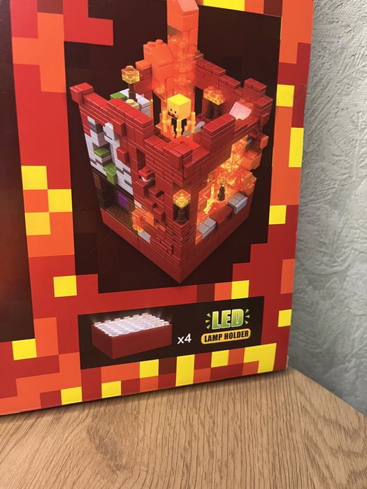 Констркутор minecraft з LED підсвіткою 850 деталей | лего майнкрафт