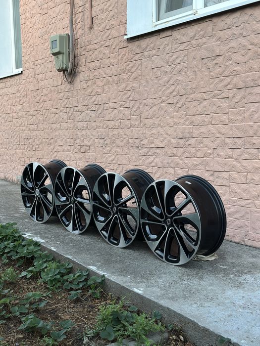 Литые диски R17 оригинал RENAULT