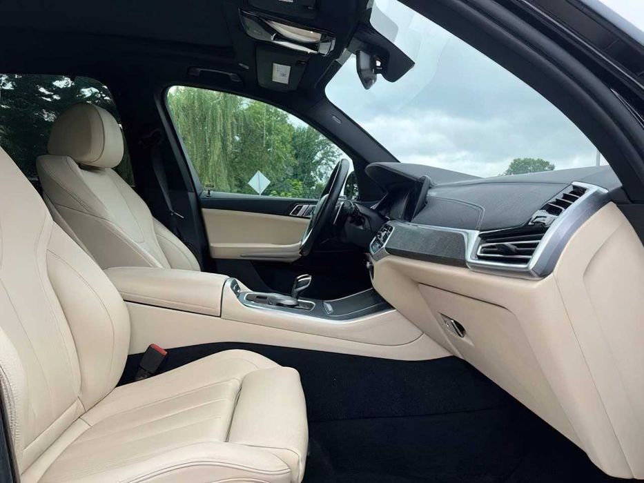 BMW X5 xDrive40i      2022