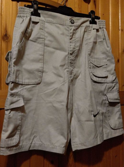 Białe jasne szare spodenki krótkie bojówki Nike New Century 40 L r33