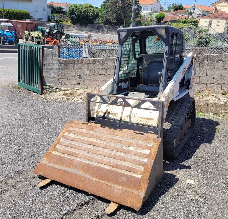 Mini Carregadora Bobcat T140