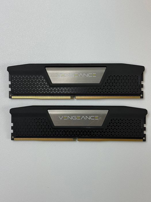 Оперативна пам'ять Corsair Vengeance DDR5 DIMM Kit 32GB (2x16GB)