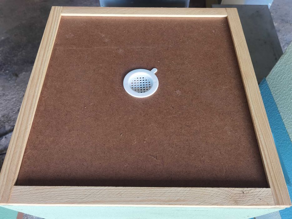 APICULTURA (material 100% novo) colmeias c/ quadros (ninhos Lusitana)