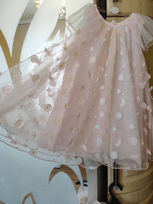 Красиве нарядне плаття для дівчинки 5 років