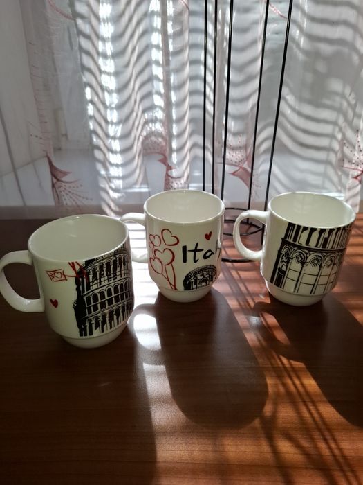 Набір чашок для чаю на підставці