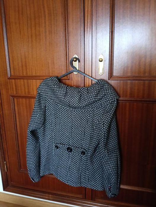 Casaco em preto e cinzento