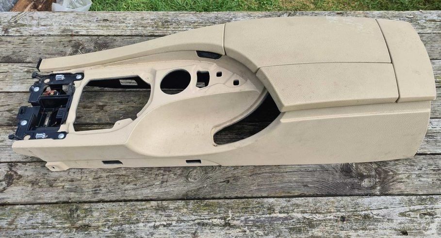 Подлокотник bmw 5 e60 e61 с карманом под телефон