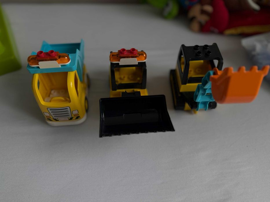 Lego zestaw 10933 Żuraw wieżowy i budowa