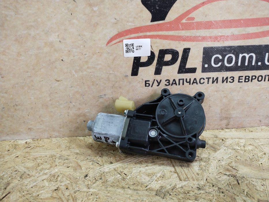 Buick Lacrosse II 09-16 Malibu Моторчик стеклоподъемника задний правый