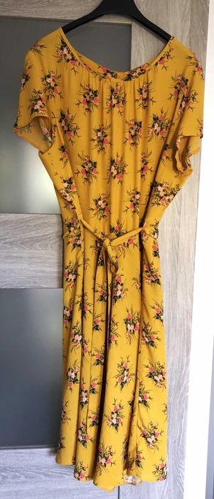 Wdzięczna sukienka z wiskozy w twarzowym kolorze musztardowym,  44