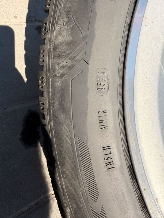 Диск з шиною  goodyear на audi q5