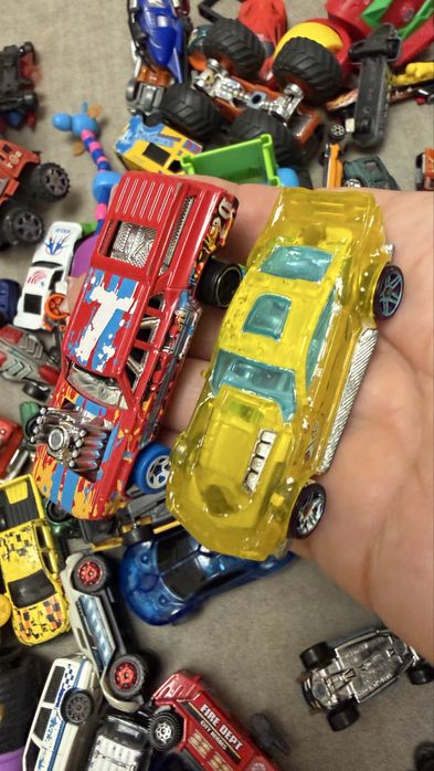 машинки  Hot Wheels
