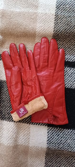 Жіночі рукавички