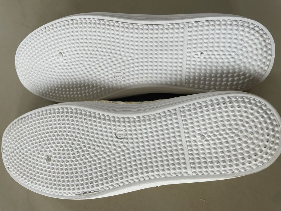 Buty sportowe damskie