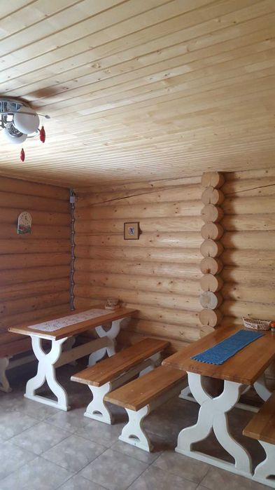 Житло біля термальних басейнів