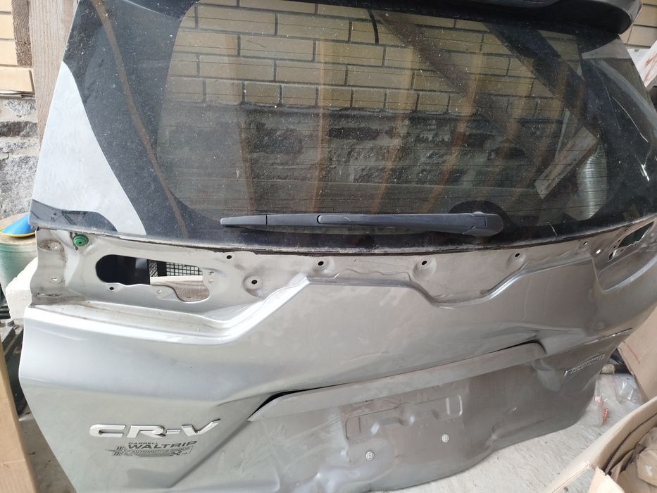 Скло ляди-Honda CRV і фанарі, замок, камера, верхній спойле