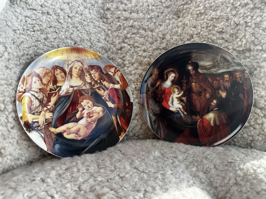 Pratos decorativos Vista Alegre, edições de Natal