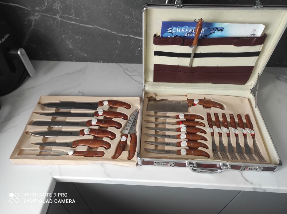 Німецький набір ножів , виделок Shefler в кейсі