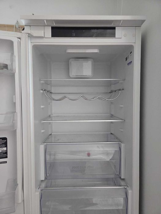 Frigorifico Combinado Hotpoint para encastrar