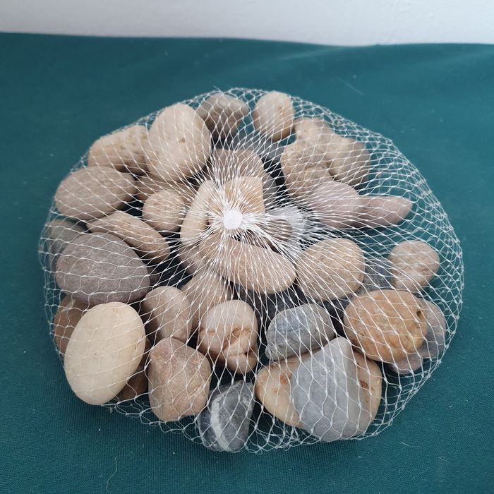 Drobne kamienie rzeczne