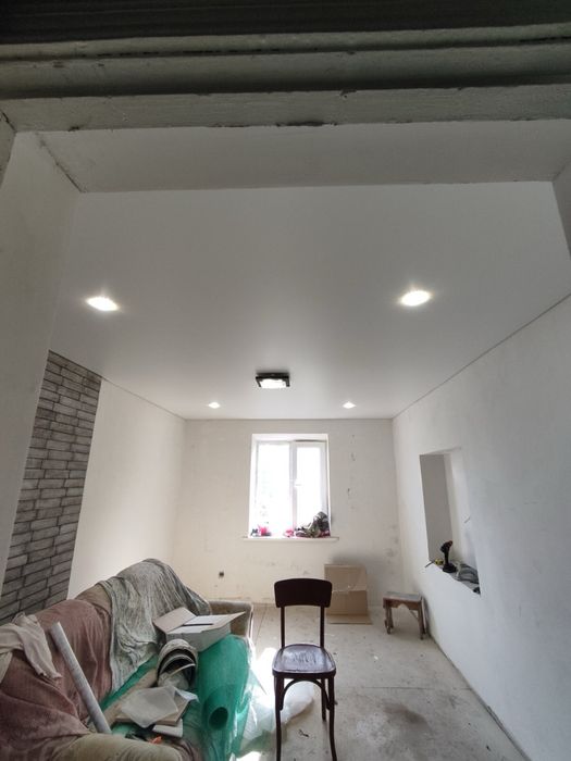 Натяжні стелі (натяжные потолки)