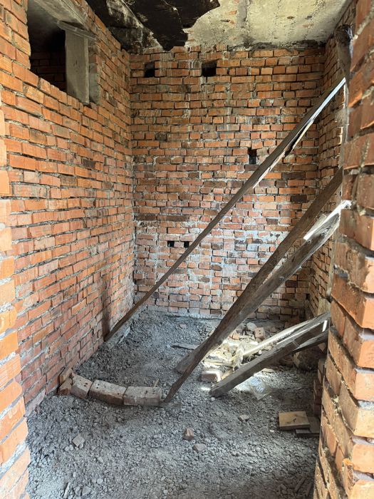 Продається незавершане будівництво