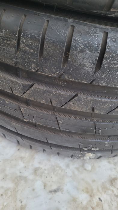 255 45 18 Nokian Hakka Black2