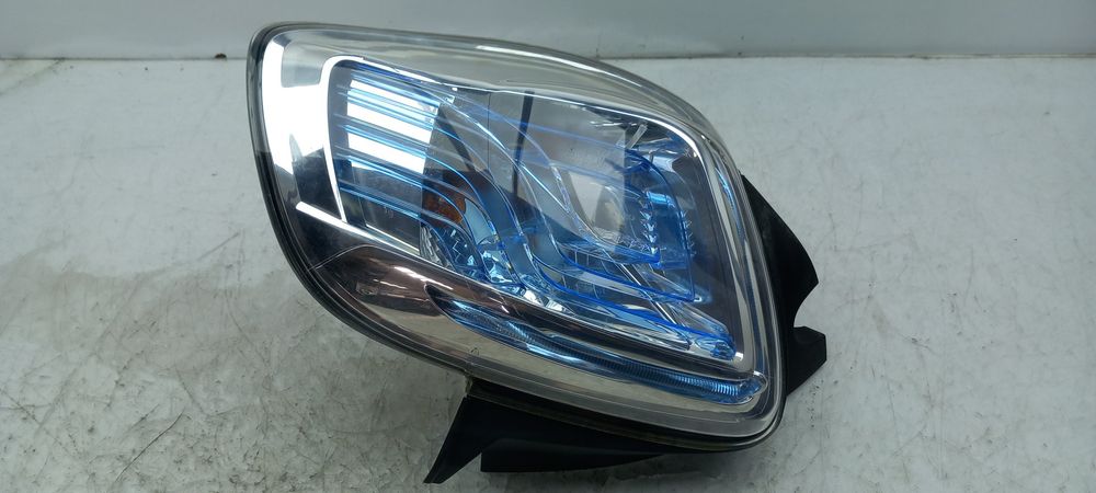 Farolim direito RENAULT Zoe (BFM_)