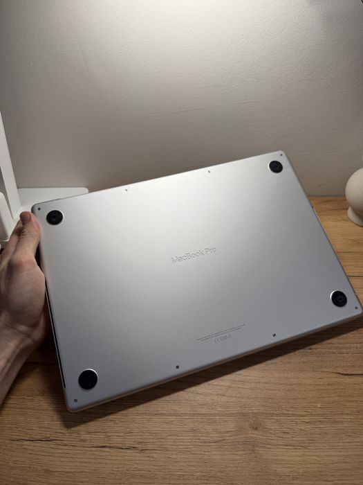 MacBook Pro 16 2021 32GB RAM 512GB SSD Silver 88%