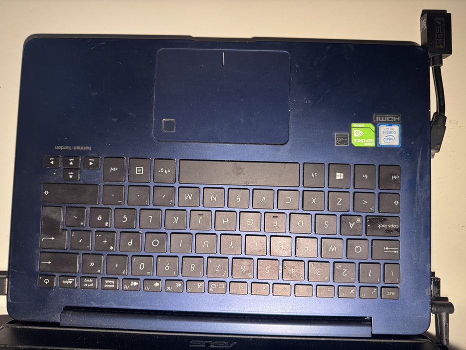 Portatil ASUS ZenBook UX430U