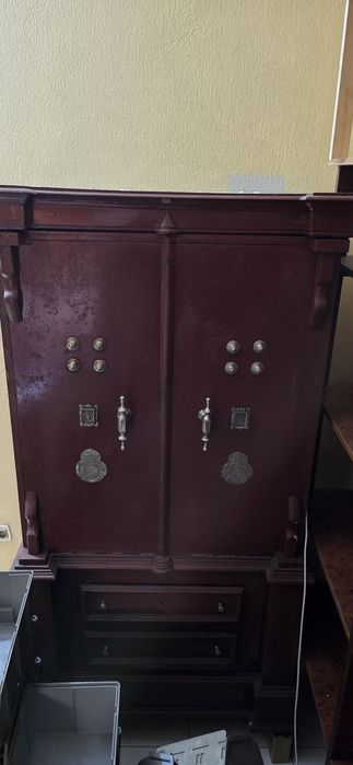 Cofre blindado com duas portas