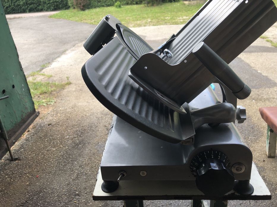 Krajalnica do wędlin i sera