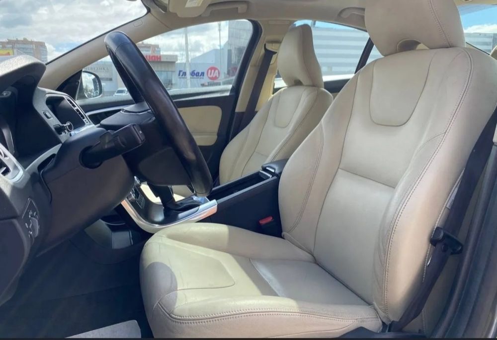 Volvo s60 16 рік