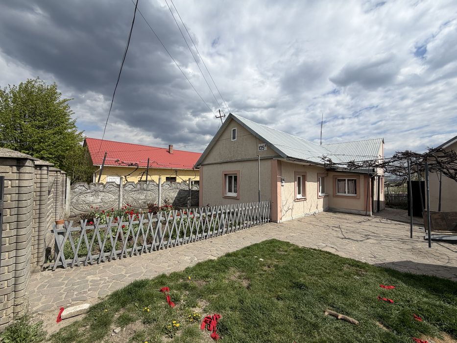 Оренда будинку  по вул . Сторожинецькій
