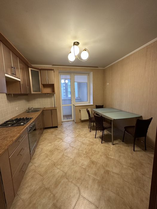 Оренда 2к квартири Поділля, вул.Зодчих, 18