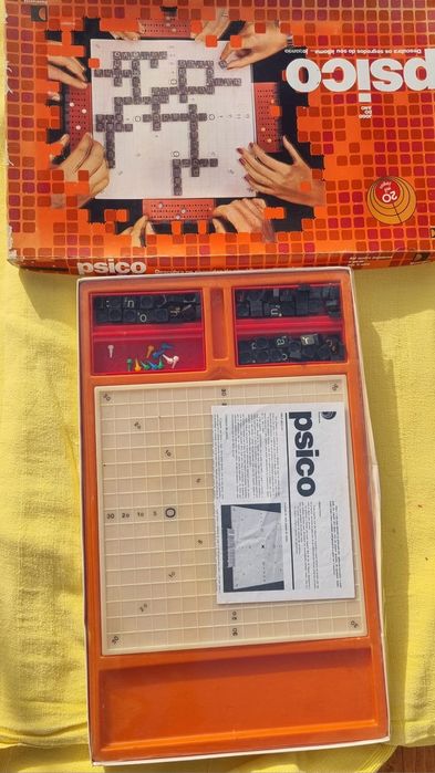 Jogo Antigo de Tabuleiro não sei se ta Completo