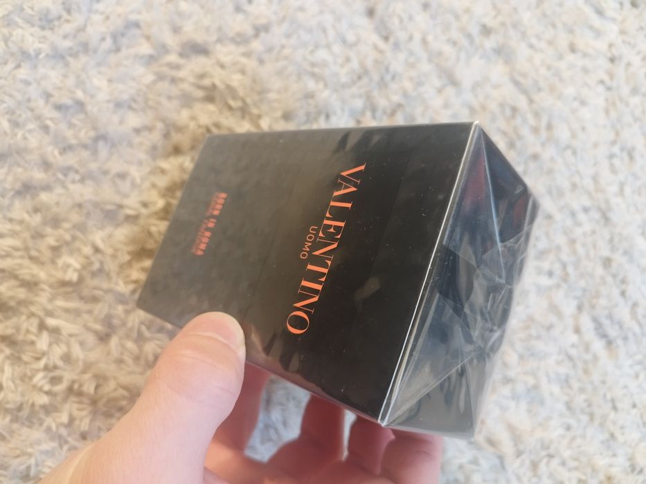 Valentino uomo born in roma coral fantasy