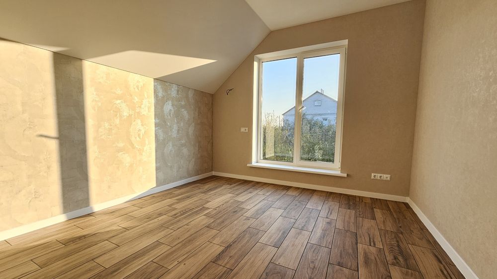 БУДИНОК 120 кв.м.з РЕМОНТОМ , Київський шлях 500 м