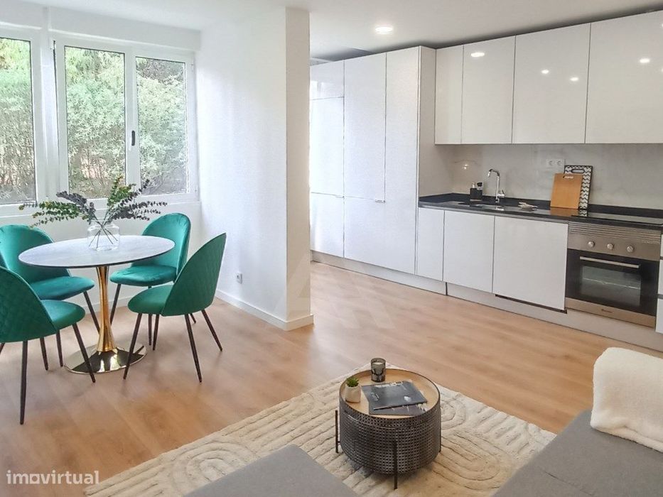 Apartamento T3 em Benfica com Cozinha Equipada