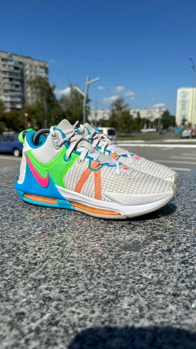 Nike LeBron Witness VII [US 8.5|26.5 cm]
