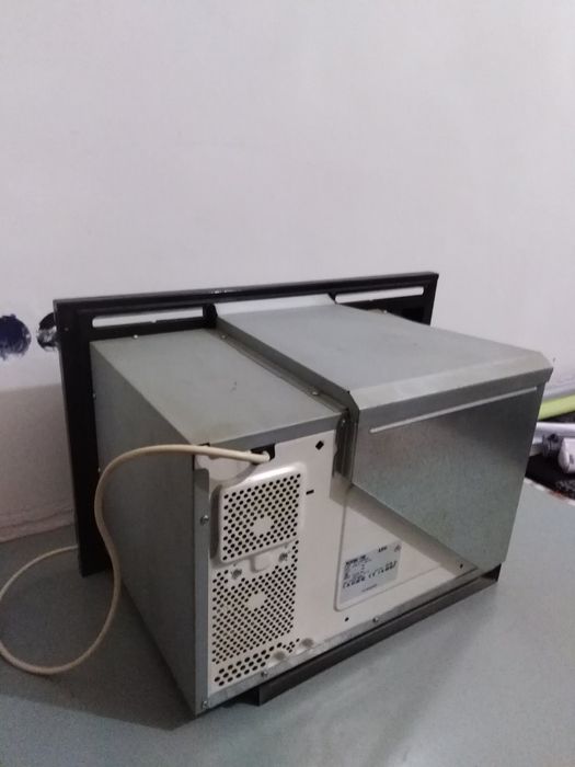 Встроенная Микроволновая печь.