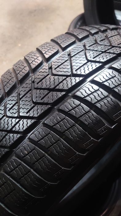 Пара зимних шин Pirelli Sottozero 3 winter 215/65 r17 215 65 17