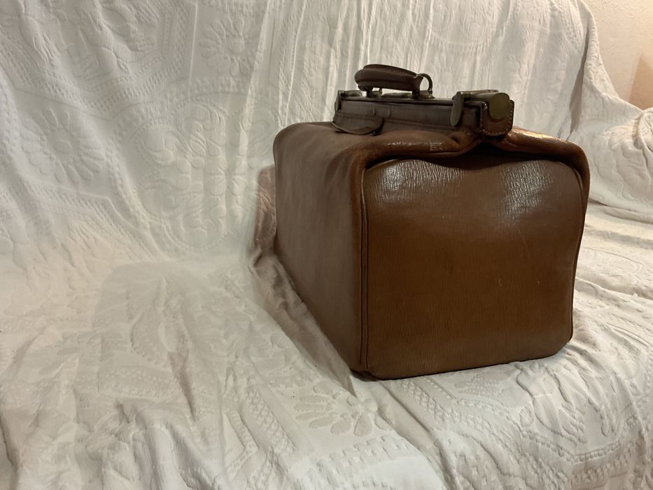 Maleta de médico em pele